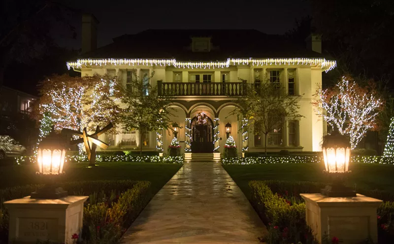 Image: 10 Best Christmas Light Displays in DFW