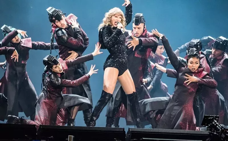 Image: 10 Best Concerts of the Week: Taylor Swift, Blue October, Weyes Blood and More