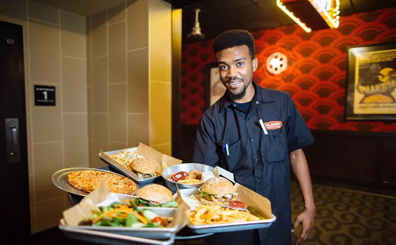 Image: 10 Dallas Movie Theaters With the Best Food, Drinks and Snacks