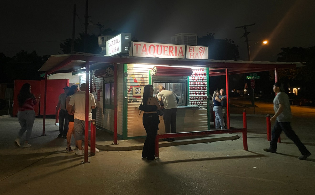 25 Years On, Oak Cliff's Essential Taco Stand, Taqueria El Si Hay, Thrives