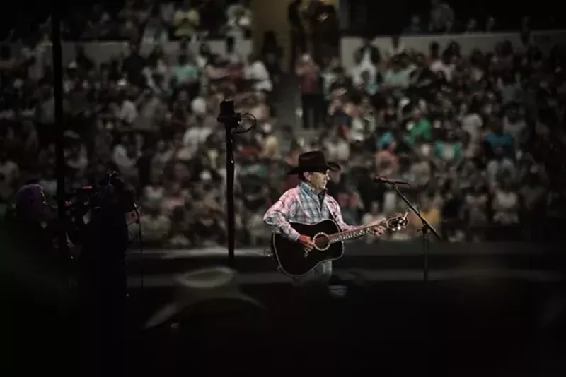 Image: George Strait wishes you a merry Christmas.