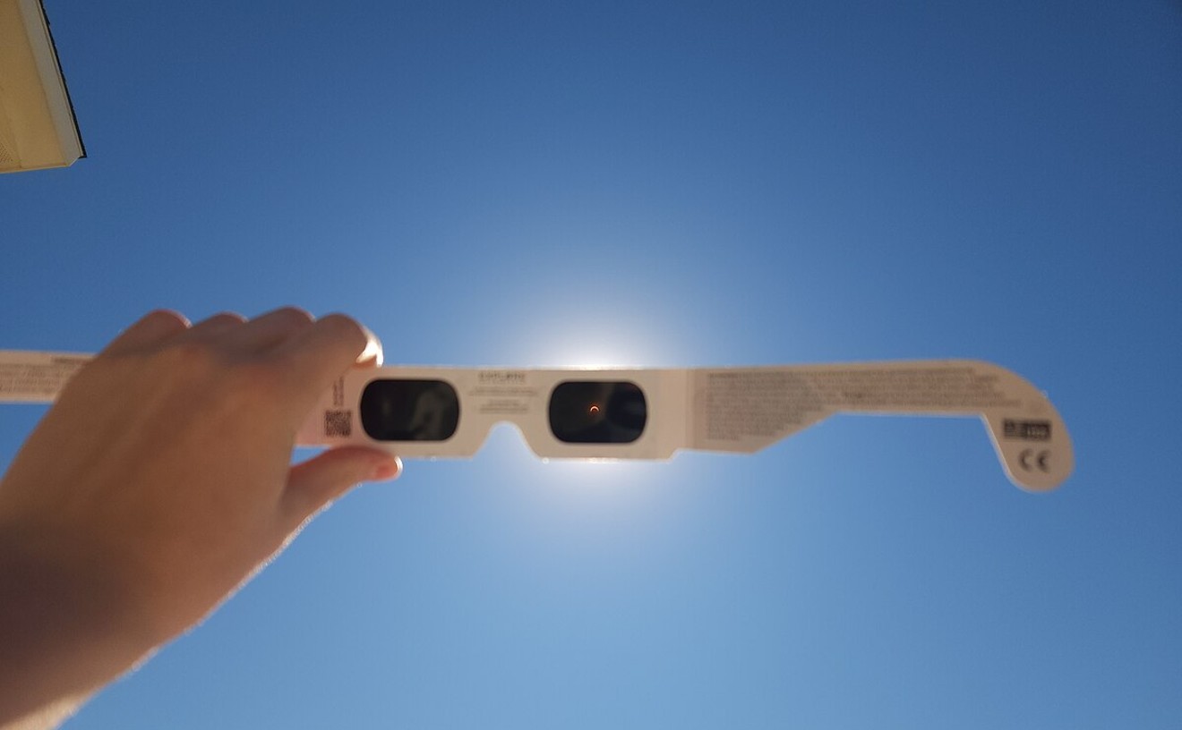 Dallas Man Is Trying To Sell Eclipse Glasses for Thousands of Dollars