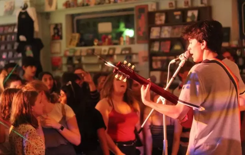 Image: These high schoolers are opening up for Beto — and Spoon.