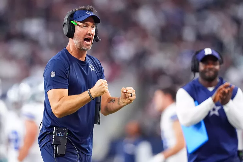 Image: New head coach Brian Schottenheimer wears visors and likes fun and games.