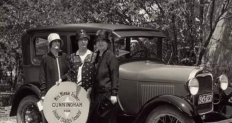 Image: Texas suffragette Minnie Fisher Cunningham campaigning for a seat in the Senate in 1928.