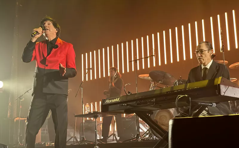 Image: After 40 Years, Sparks Returns to Ignite Dallas Crowd