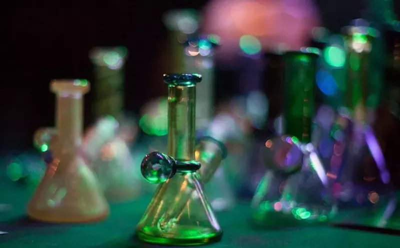 Image: Ask a Stoner: How Does a Percolator Work in a Bong?