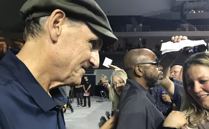 Image: At the James Taylor Concert With Bonnie Raitt, Everybody's Got a Friend