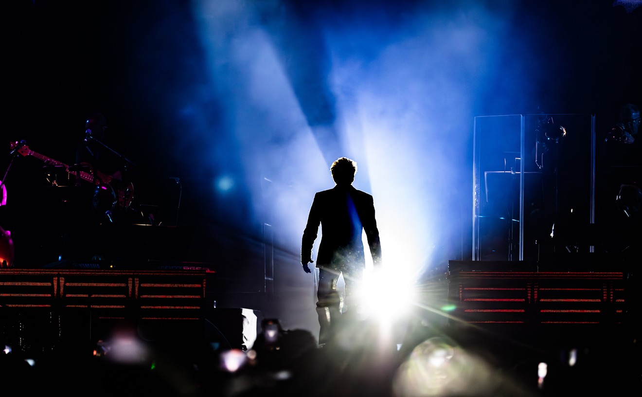 Barry Manilow Takes Final Bow in Fort Worth