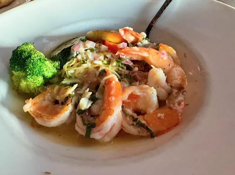 Image: Shrimp scampi with vegetables at Bellini's