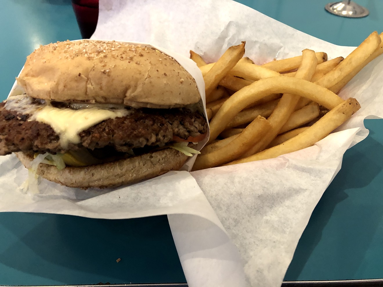 IMPOSSIBLE BURGER! CAN IT COMPARE TO THE REAL THING?!