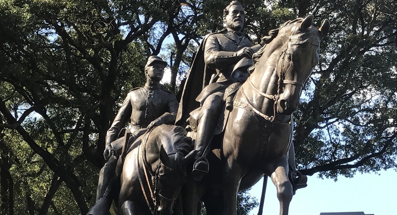 The Robert E. Lee statue stood in Lee Park, now Oak Lawn Park.