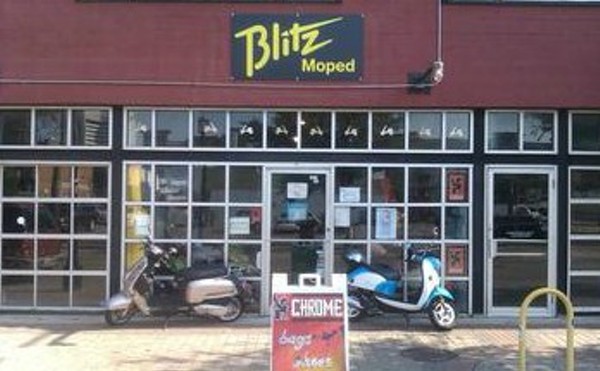Blitz Moped
