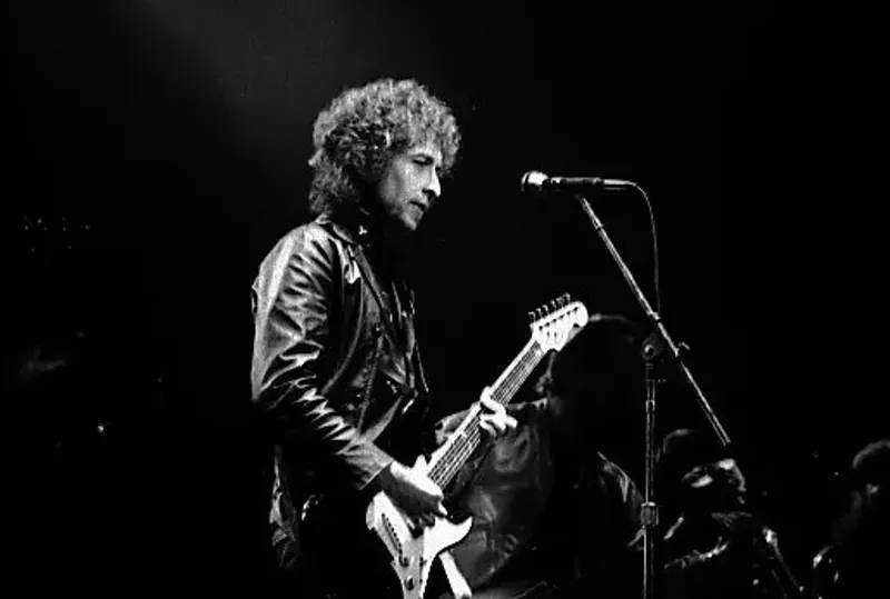 Image: Bob Dylan at Massey Hall in Toronto circa April 1980