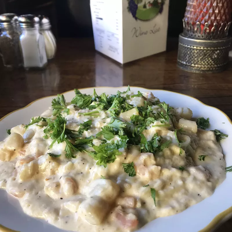 Image: Two Guys' seafood Alfredo