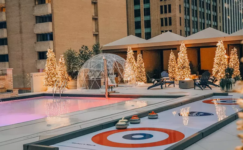Image: Christmas Pop-Ups to Get a Cocktail and Some Cheer