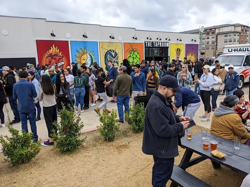 Image: These are lines. They're waiting to go inside the Four Corners taproom to order food from Filipino food vendors stationed indoors.