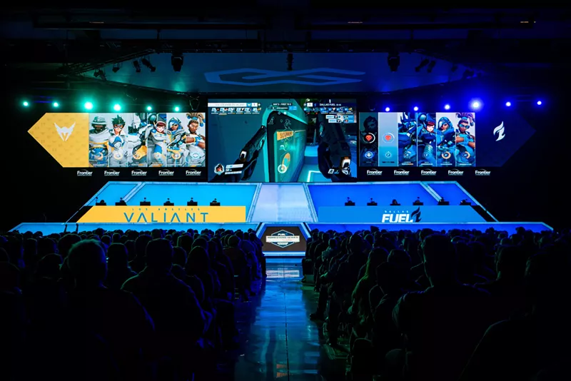 Image: The Dallas Fuel face off against the Los Angeles Valiant at the Arlington Esports Stadium at the beginning of the 2020 season.