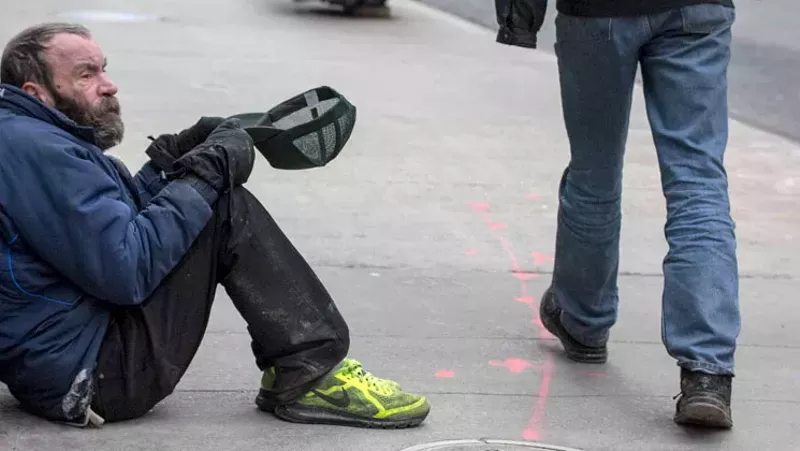 Image: Dallas is considering strategies that tackle the root causes of panhandling and looking into different approaches being tested out across the country.