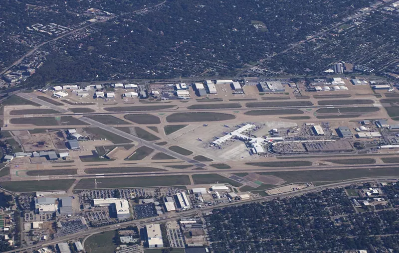 Image: For decades, residents around the Dallas Love Field airport have been fighting for some peace and quiet.