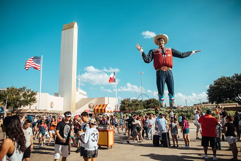Image: "Howdy folks, do these pants make me look fat? I feel super bloated."