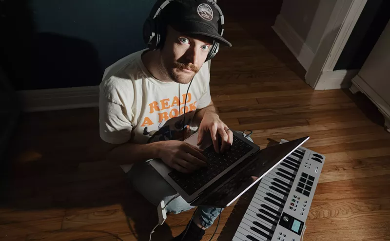 Image: Dev Lee Miller Restarted His Music Career From Scratch: At Open Mics