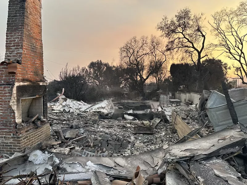 Image: Fires in Altadena, California, have destroyed hundreds of homes, including those of Dallas musicians.