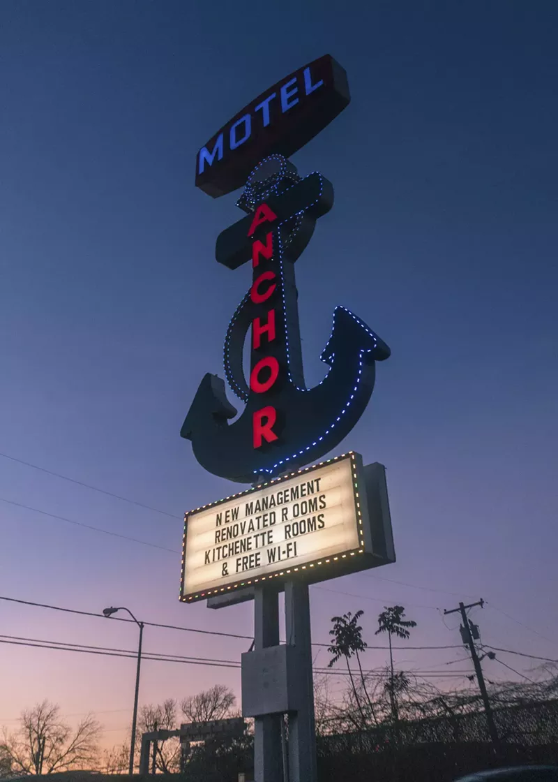 Image: The lighted sign at the Anchor Motel