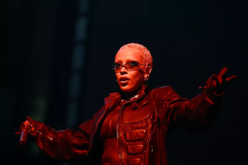 Image: Doja Cat painted the town red at her Dallas show.