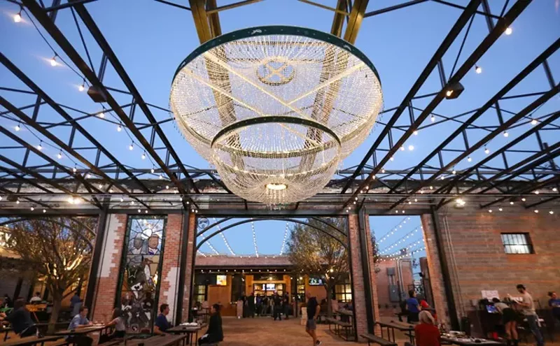 Image: Dot's Hop House & Cocktail Courtyard