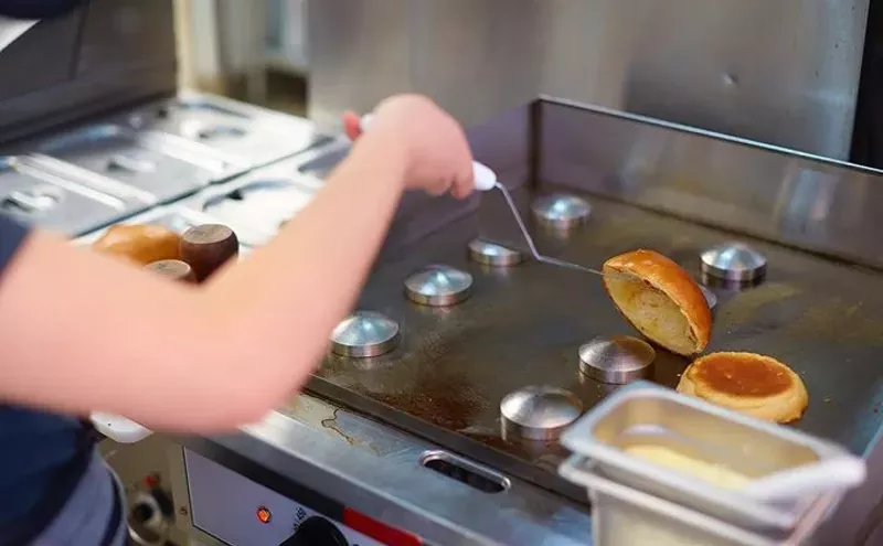 Image: Dugg Is Still Making Phenomenal Burgers for Under $10