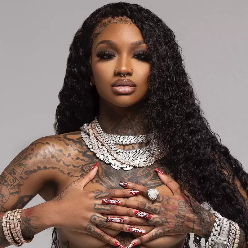 Image: North Texas hip-hop artist Enchanting has us under her spell.