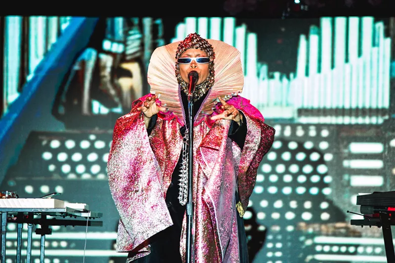 Image: Woman performing on stage