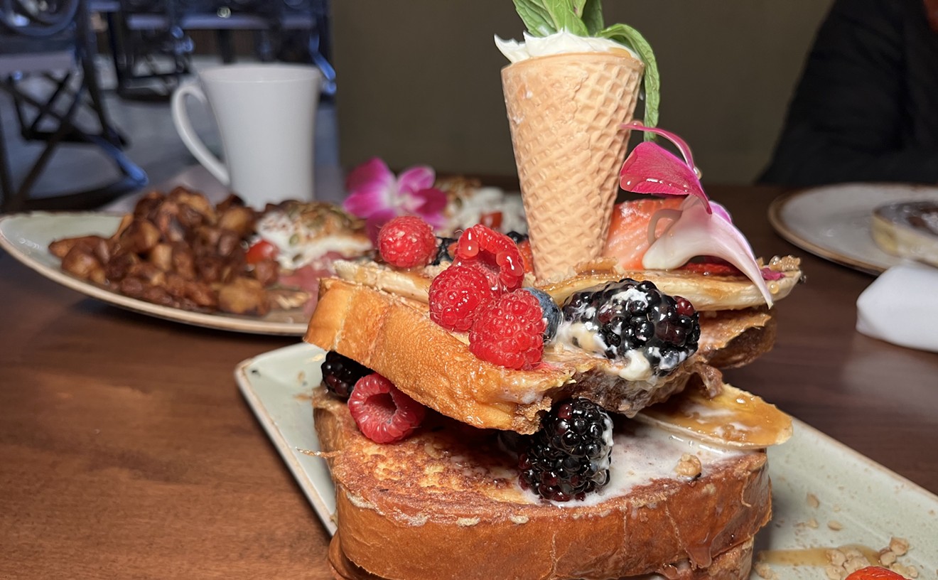 Fairview Farmers Serves Farm-to-Table Fare and Gigantic French Toast