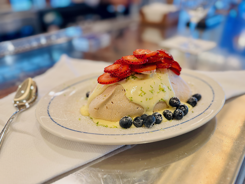 Image: pavlova at frenchie