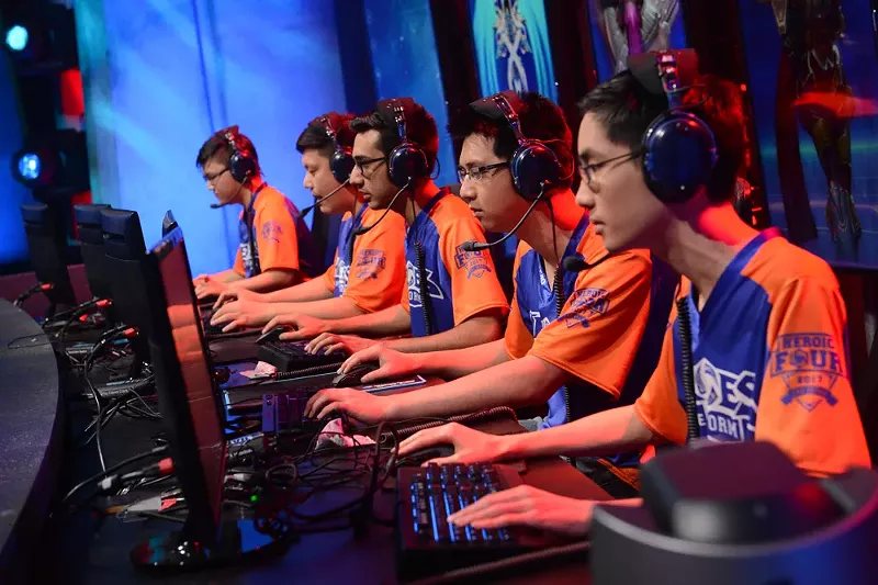 Image: The University of Texas at Arlington plays Blizzard Games' Heroes of the Storm during a competition in Las Vegas.