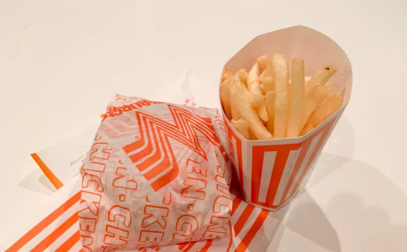 Image: Fried Chicken Sandwich Review: Whataburger's Spicy Take