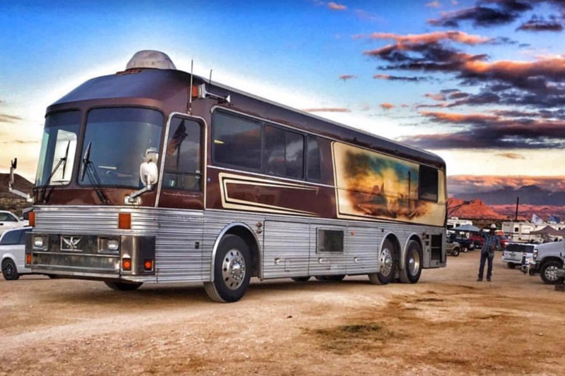 Image: Picture of bus parked