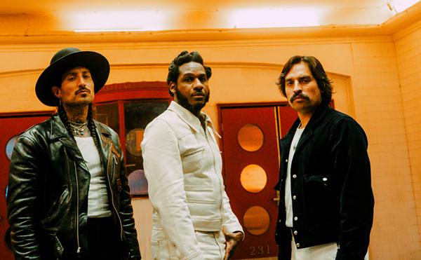 Image: Hermanos Gutiérrez and Leon Bridges Release First-Ever English-Language Single
