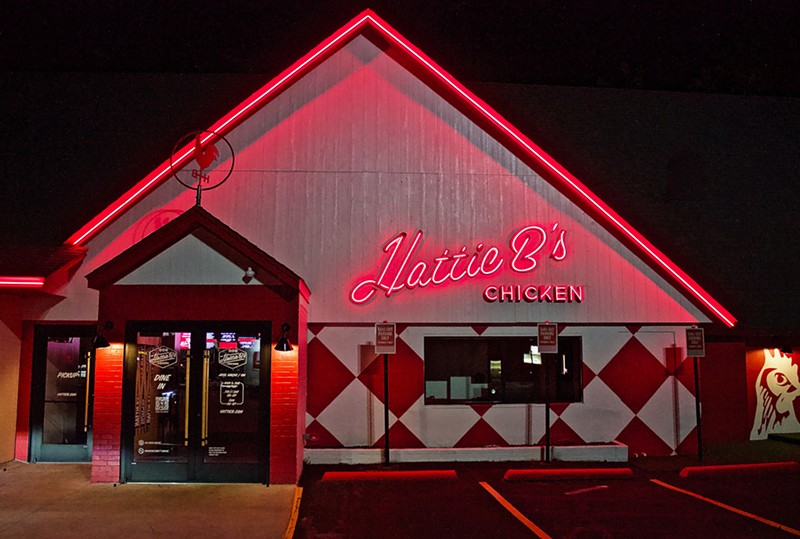 The crimson accents of the new Hattie B's in Oak Lawn are just what the neighborhood needed.