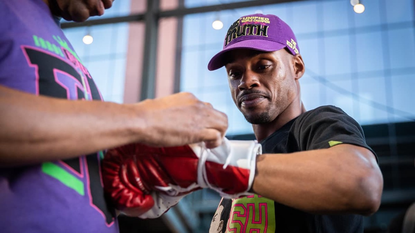 Errol “The Truth” Spence Jr. hosted his biggest fight yet on Saturday at AT&T Stadium.