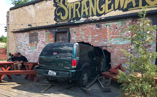 Image: Houston Brunch Spot Goes Viral After SUV Crash Caught on Film By Food Influencers