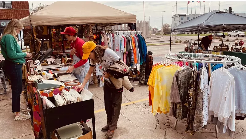 Image: Double Wide in Deep Ellum is good for cheap, strong drinks, but don't sleep on its flea market.