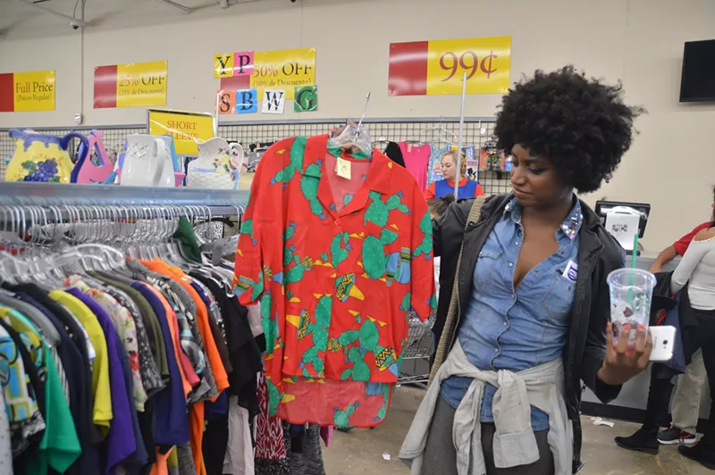 Image: Put that shirt back on the rack and go estate sale-ing. Our guide will teach you to shop like a pro.