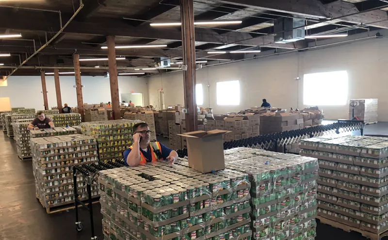 Image: Huge Demand, Long Lines and Low Funds: Texas Food Banks Scramble in Pandemic