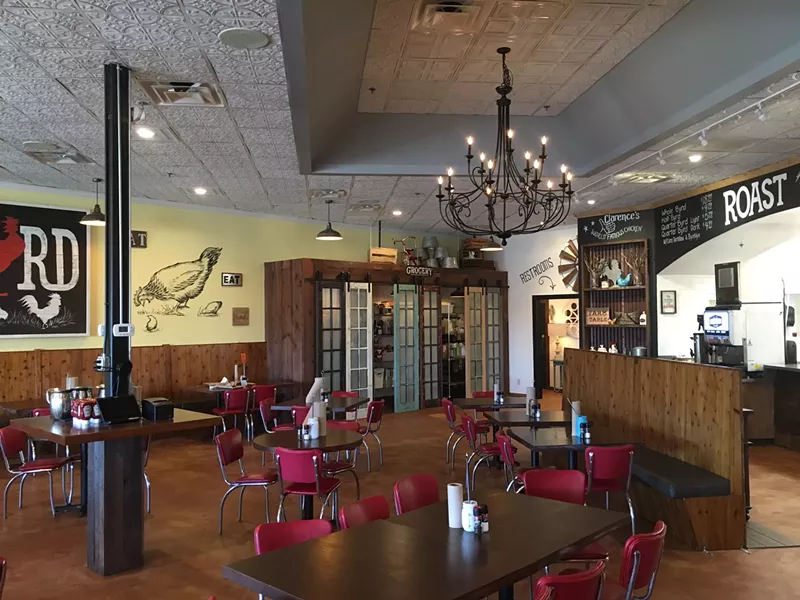 Image: The barnyard chic dining room has a laid-back, Southern vibe.