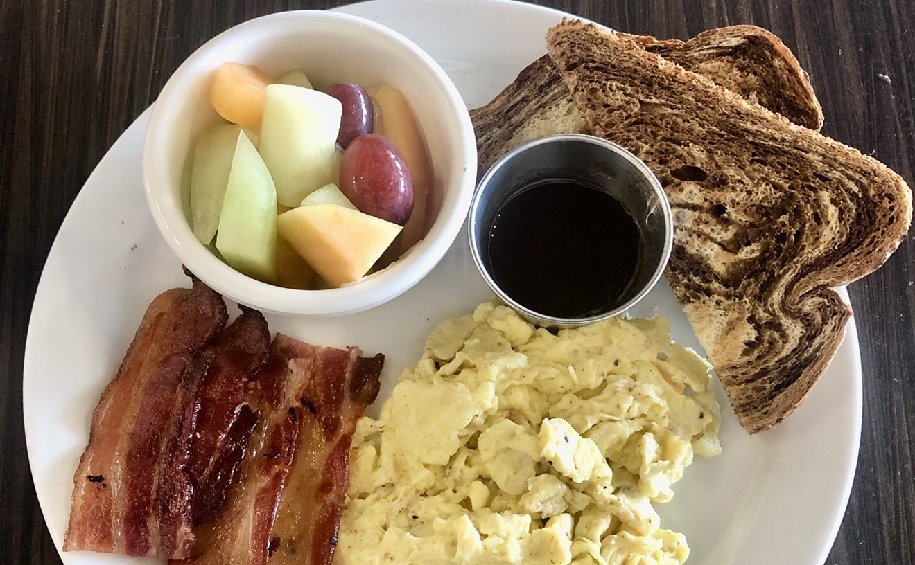 In More Bagel News: Do-Gooder Hugs Café Serves Breakfast