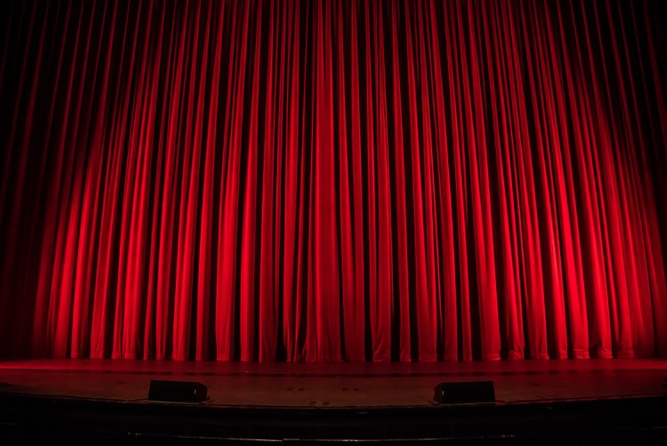 With their curtains still closed, North Texas theaters stand together in solidarity.