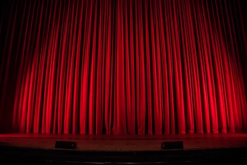 Image: With their curtains still closed, North Texas theaters stand together in solidarity.