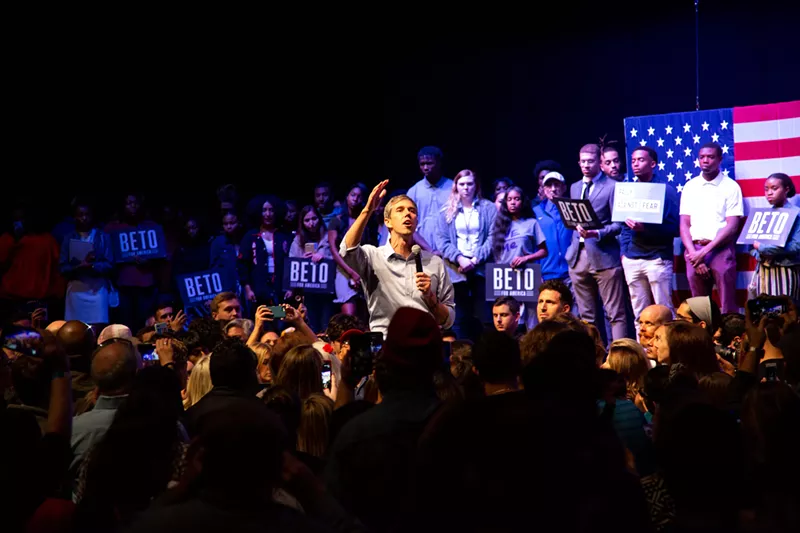 Image: Democratic presidential candidate Beto O'Rourke speaks to the crowd in Grand Prairie.
